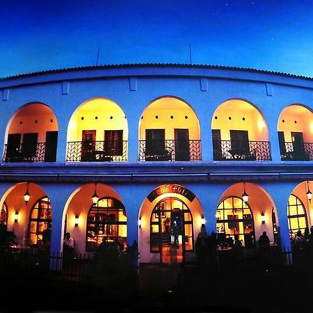 Speke Hotel 1996 Ltd Kampala Extérieur photo