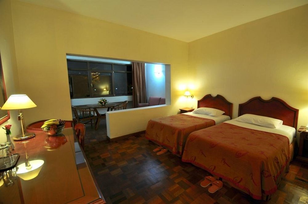 Speke Hotel 1996 Ltd Kampala Extérieur photo